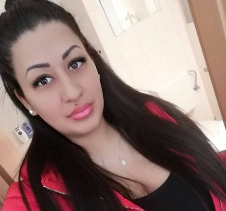 Csimbora Barbara onlyfans sextape