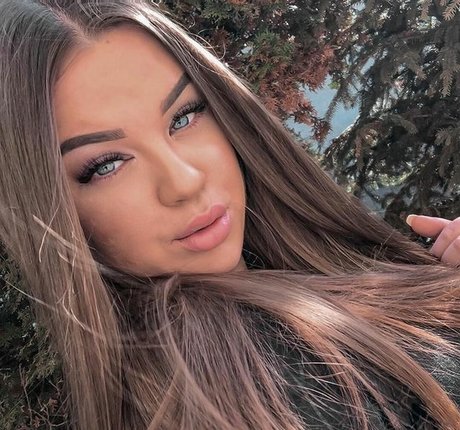 Skorka Kitti onlyfans tits