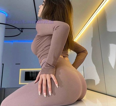 Anny myrrr_ only fans pictures