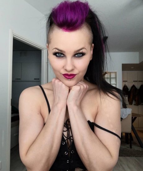 VMissyB nude on onlyfans