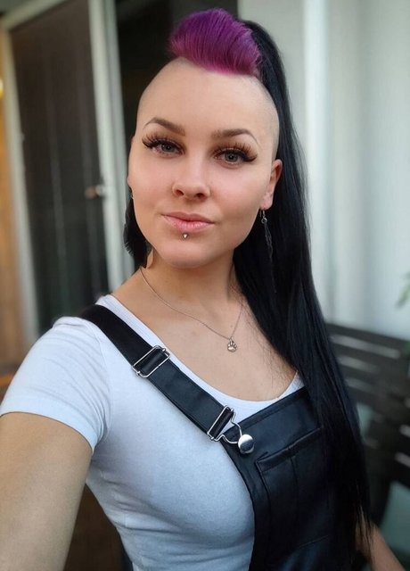 VMissyB onlyfans images