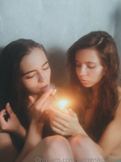 petitenikolefree naked onlyfans leaks