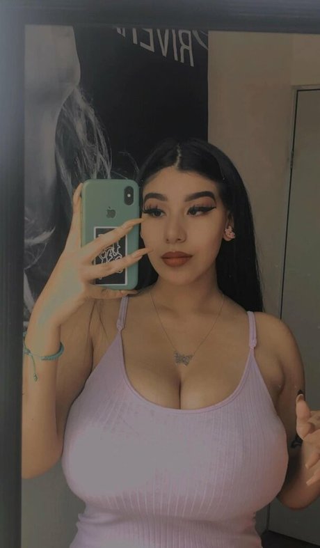 Fernanda V onlyfans public photos