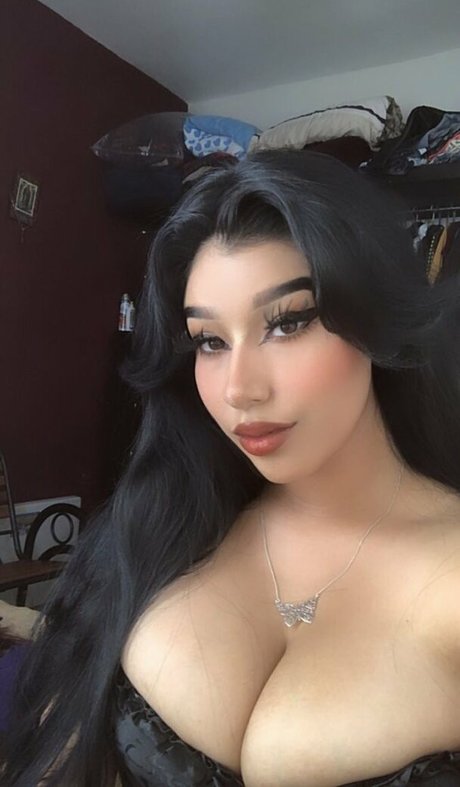 Fernanda V onlyfans model