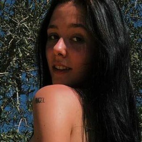 Sydneyyscarberryy only fans pic