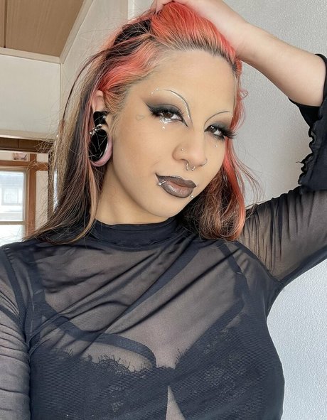 Death Heartt onlyfans leaks nudes