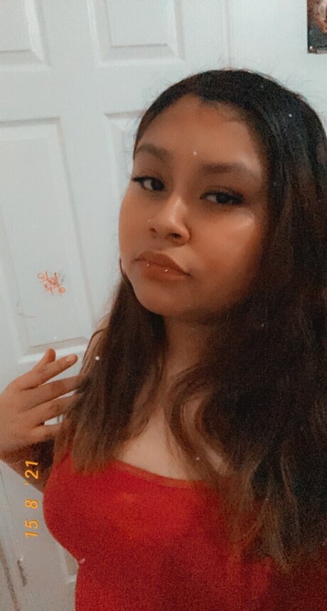 Bella Mendez onlyfans model photo