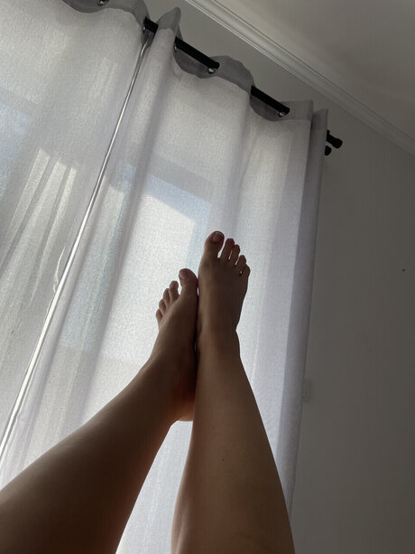 bigToe lady onlyfans leaked