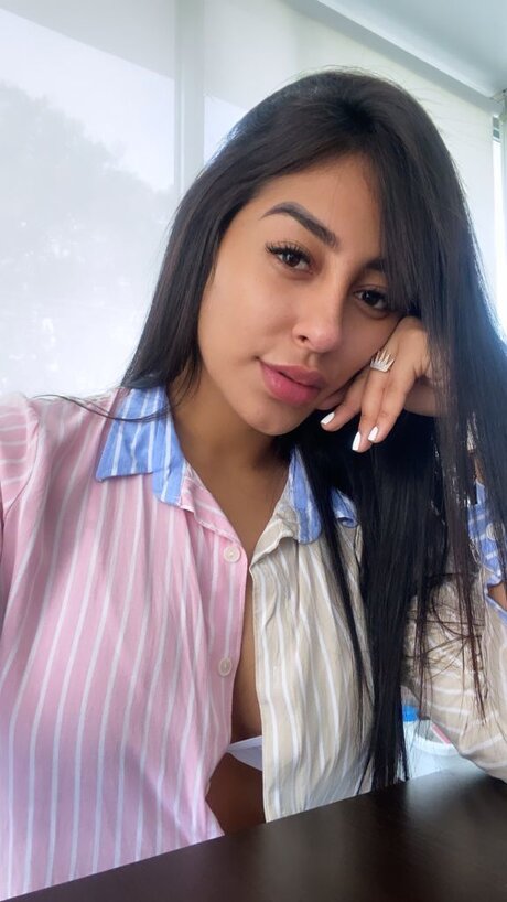 Alejandra Martinez onlyfans leaks.