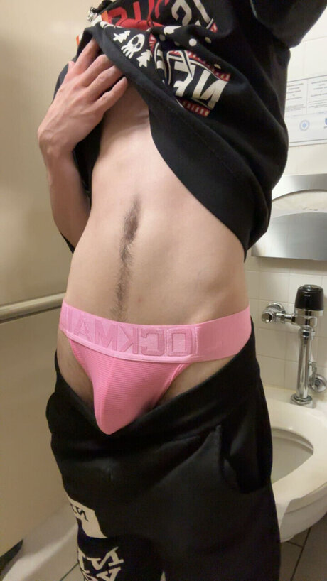 BottomBoiNate only fans nude