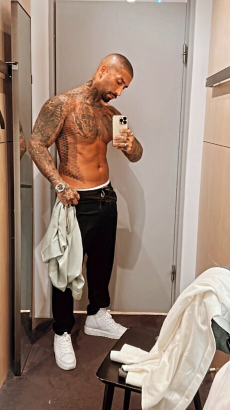 Bobby Chambers onlyfans leak new