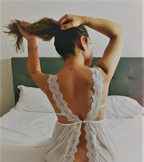 Erotic Amira onlyfans sex leaks