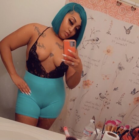 GlamDoll onlyfans leake