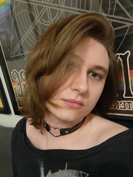 Cr4zyG4mr_ onlyfans nude content