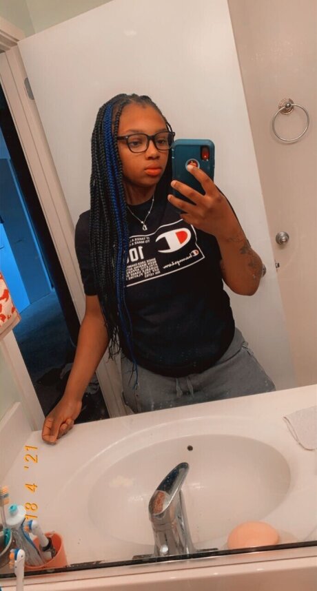 DessyBaeeee feet onlyfans