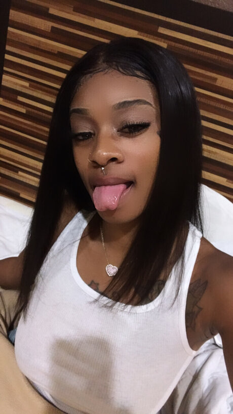 Lolaa Monroe onlyfans nude photos