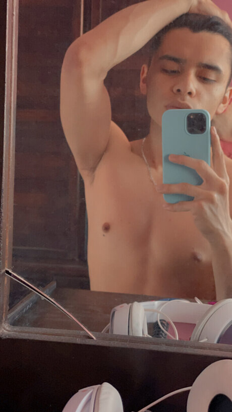 Juan Salas leaked onlyfans