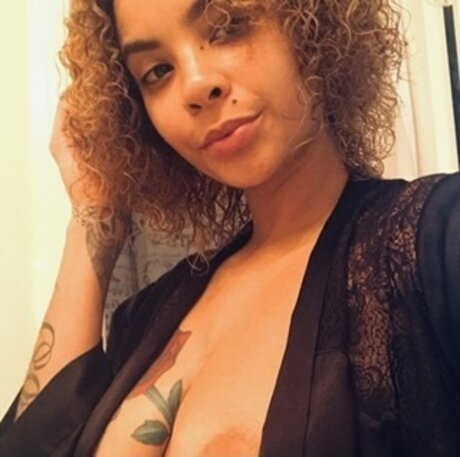 Aphroditebre onlyfans leaked.