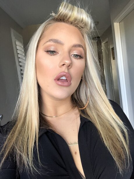 Candy Valentine onlyfans naked leak