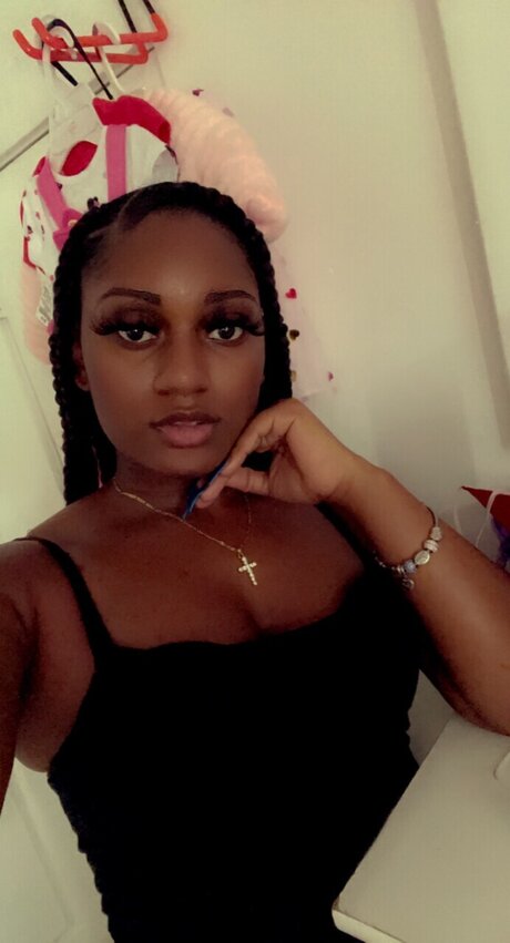 Brechelle only fans nudes