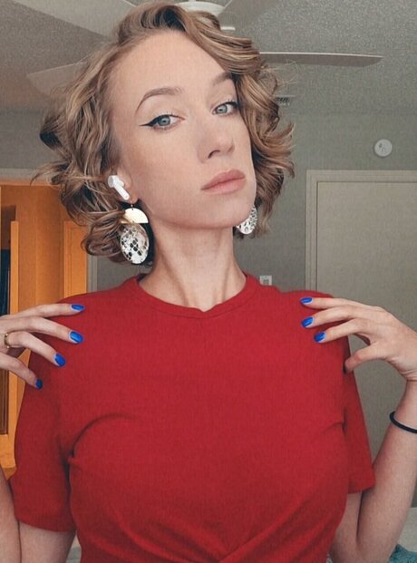 vi0l3tt new onlyfans