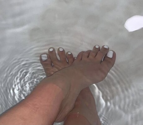 LottieB onlyfans lean