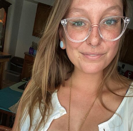 Tori Thurnher onlyfans striptease