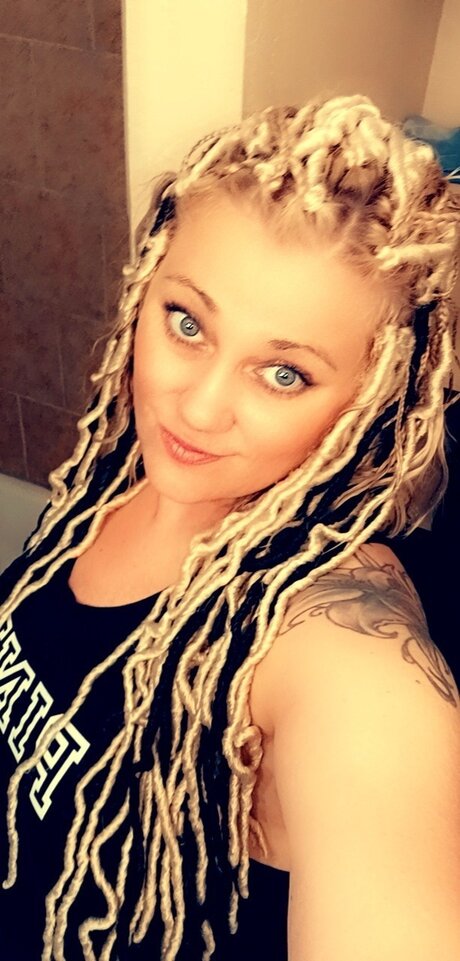 Tiffani Stapp onlyfans nude pictures