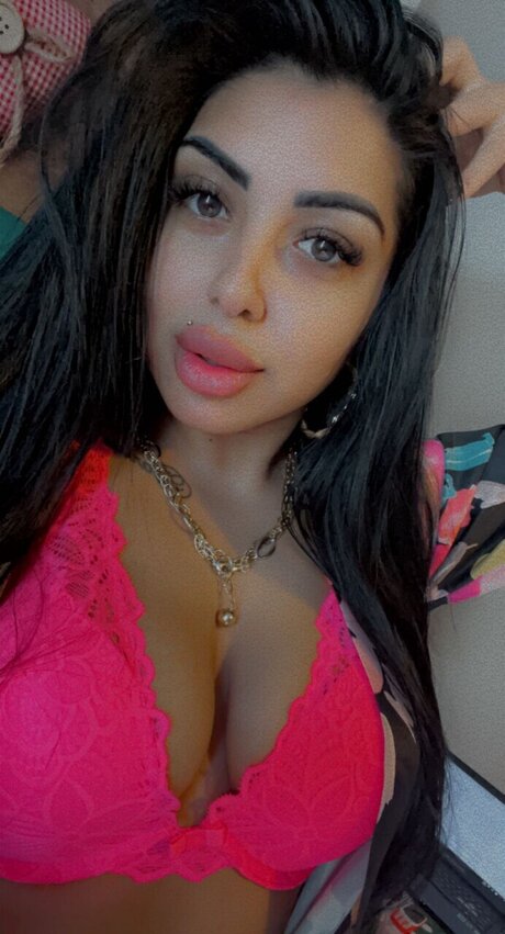 Cristinababy onlyfans leaked.