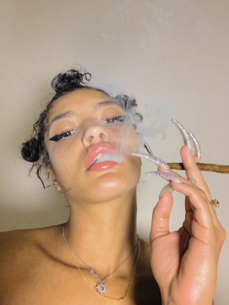 Naniiakuaxx only fans