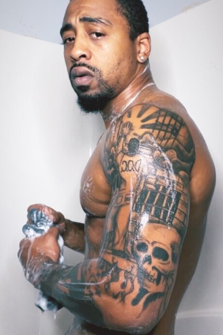 Chiinaboyy onlyfans content