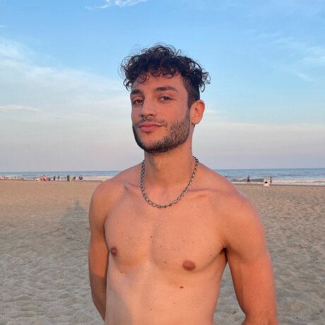 Tomy Boy onlyfans content type