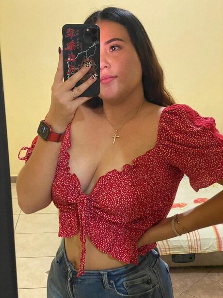 Zile Lagirdam only fans leak