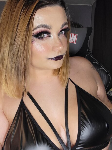 Amethyst Layne nude onlyfans leaks