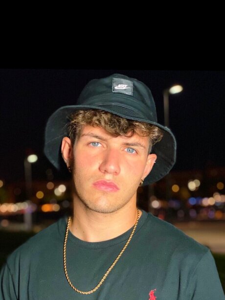 Emanuele Valora leaked onlyfans sex tape