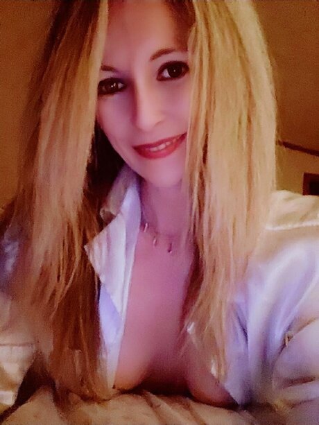 Raelynn Candy strip onlyfans