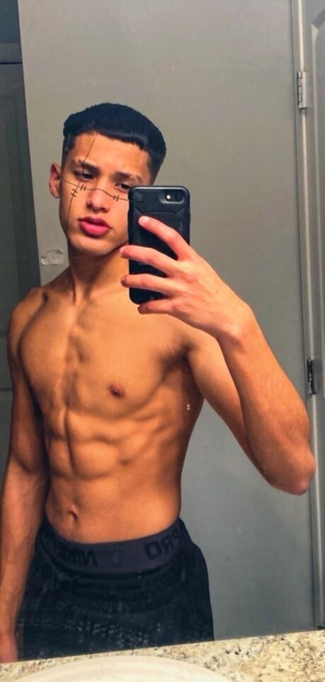 Ares GG nude onlyfans leak