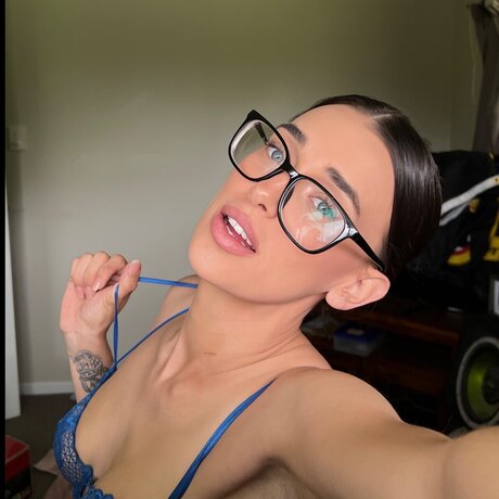 Tahls_ onlyfans leaked photos