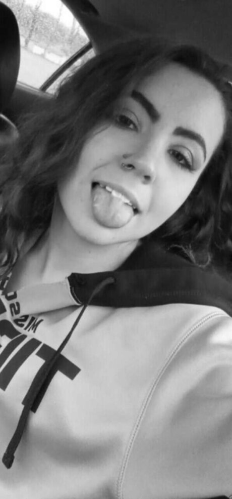 DistortedLilly_ nudes only fans