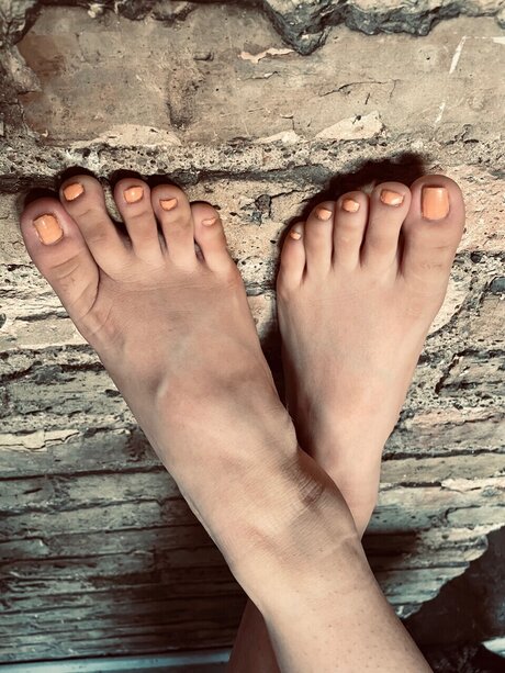 Cheeky feet onlyfans nude