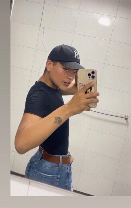 Leunam naked only fans