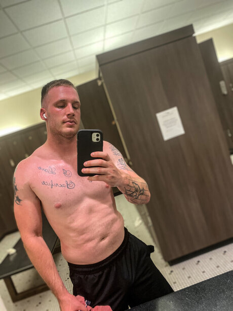 Michael McMahan onlyfans naked leaked