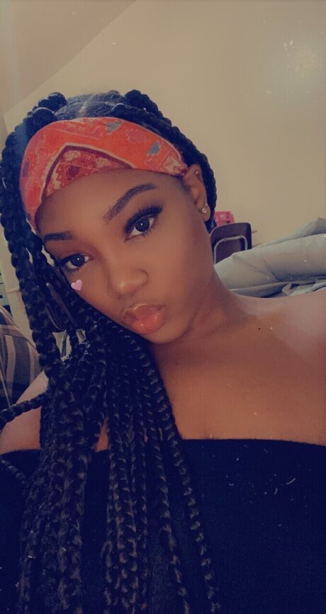 MONiwetz naked onlyfans pics