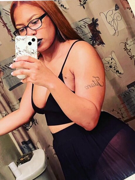 Bella Nicole onlyfans striptease