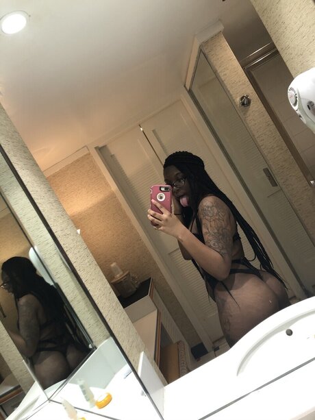 CeeSnow_ onlyfans keak