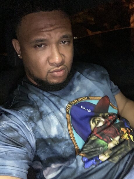 Kirtis Jay onlyfans model