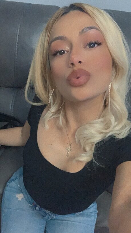 Tiffani Stephanie onlyfans naked leaked