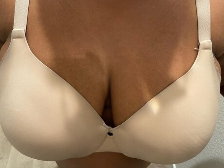 Alena Desire onlyfans porno