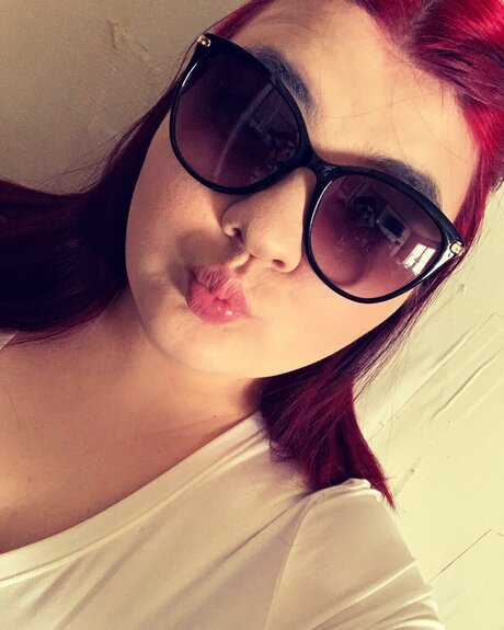 EmalynnRose onlyfans content