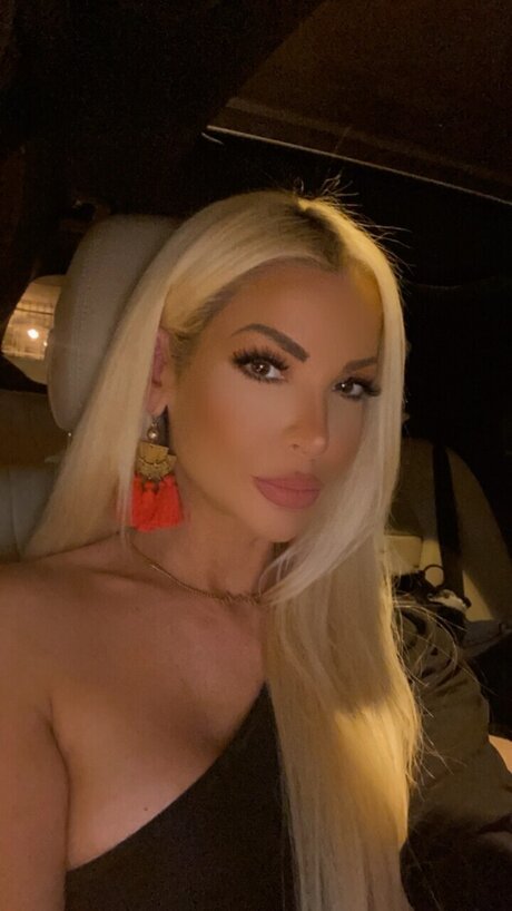 Blondbmbshel en onlyfans